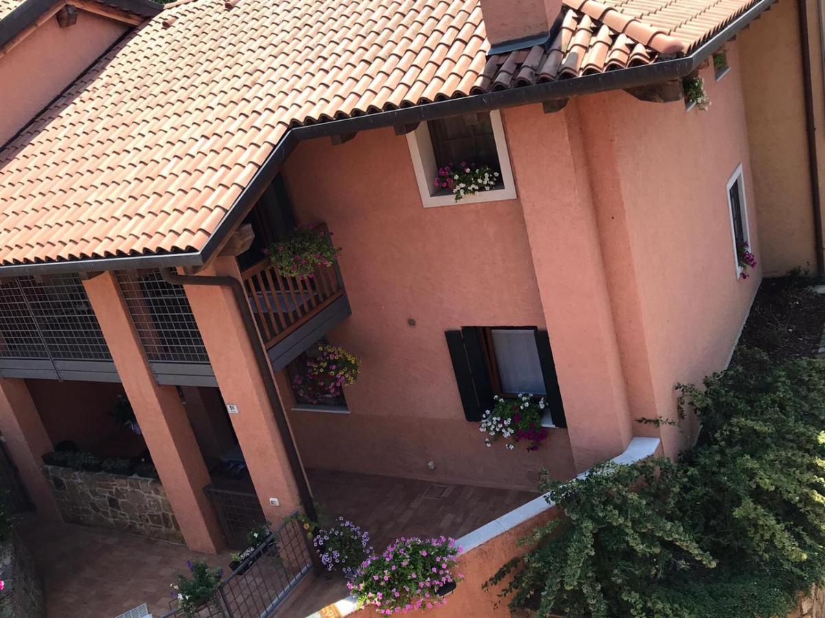 Casa Del Balcone Fiorito Apartment กอร์มอนส์ ภายนอก รูปภาพ
