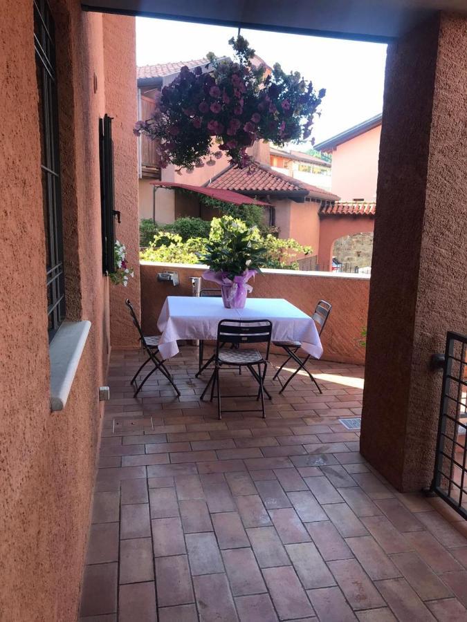 Casa Del Balcone Fiorito Apartment กอร์มอนส์ ภายนอก รูปภาพ